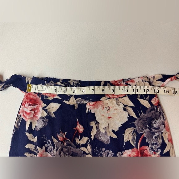 2/$20 - Gorgeous Blue & Pink Lock & Key Floral Wide Palazzo Style Flowy Pants - Picture 4 of 9